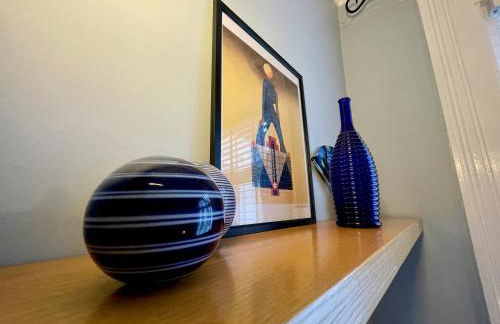 Stylish and artistic flat in Southend on Sea - 2 Double Bedrooms, Free on-street parking - Foto 55