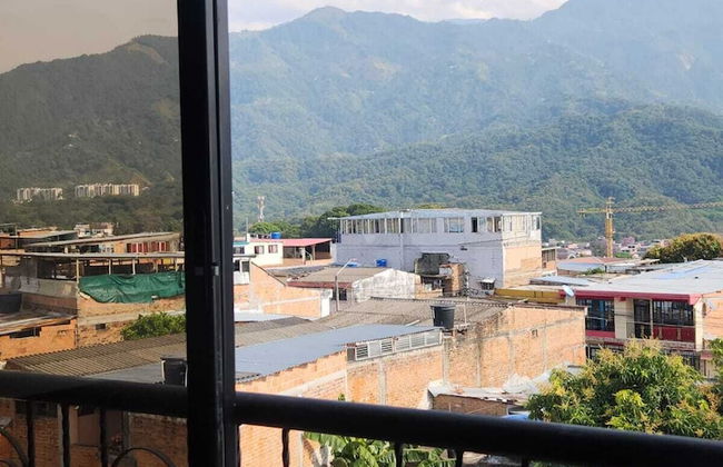 LINDOS APARTAMENTOS CENTRAL JCH RESTREPO - Photo 4