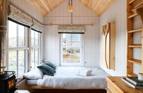 Aileen - Unique tiny house with wood fired roll top bath in heart of the Cairngorms - Foto 8