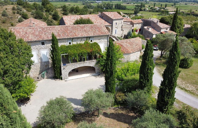 Sunlit Villa in Banne - Photo 30