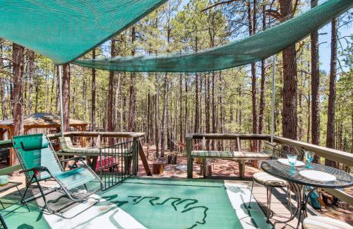 Near Trails Forest Lake Retreat with Backyard Oasis - Foto 24