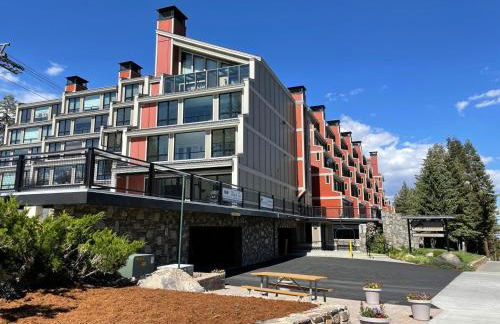 Slopeside & Spacious Home WITH Parking - Foto 27