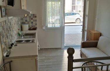 Marina's Apartments - White & Stone Apartment - Photo 16