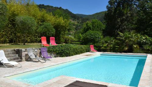 Holiday Home in Ardèche near Château de Ventadour - Foto 2