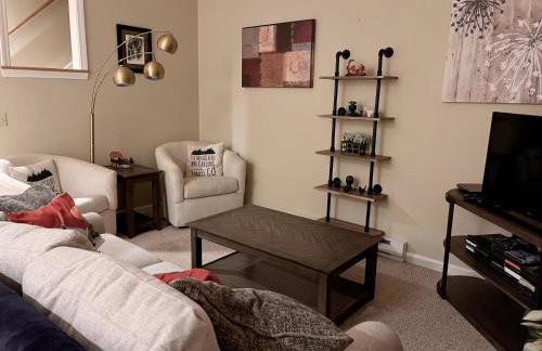 Spacious 3BR 3BA Sleeps 8 Ski On Off Jiminy Mountain Resort - Foto 1