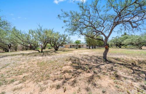 l NEW l 5BR 3BTH Large and Modern Home l Central LOC l 1 ACRE lot - Foto 49