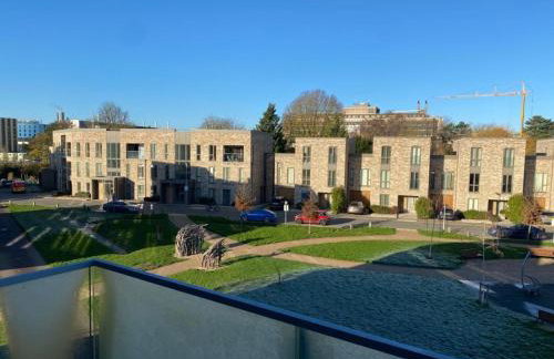 Exquisite & Contemporary 2 Bed Apartment w Parking 10 mins walk to Papworth, Addenbrookes hospitals & Bio Medical Campus - Foto 2