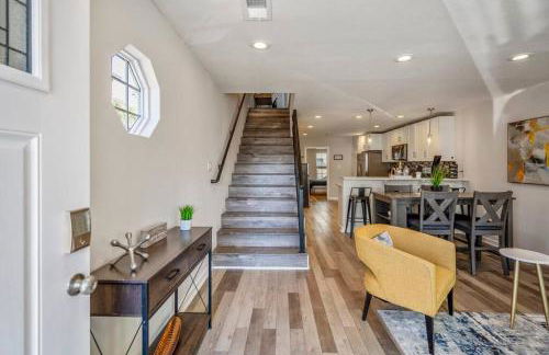 Winter Retreat 3b 3ba Huge backyard Mins from Downtown - Foto 11