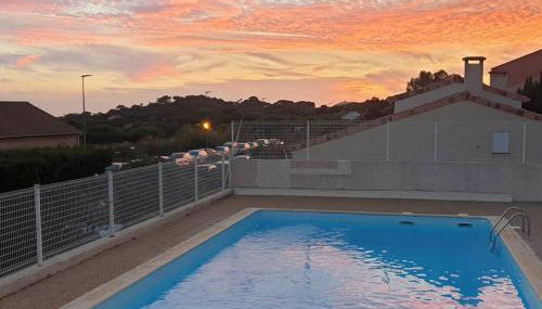 Studio Cabine à Giens avec Terrasse, Piscine et Parking - FR-1-335-193 - Foto 3