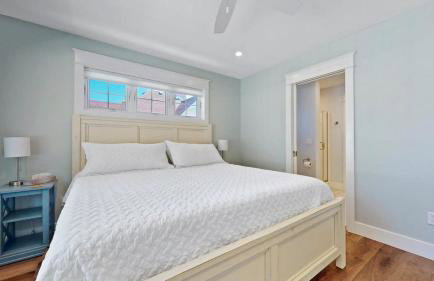 Lux Beach Home Lake Views Firepit - Foto 30