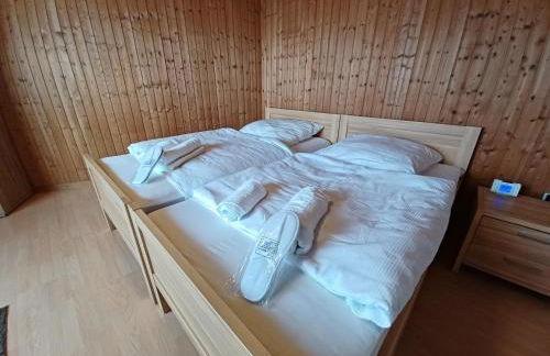 Ruhige freistehender Bungalow mit Parkplatz - Foto 8