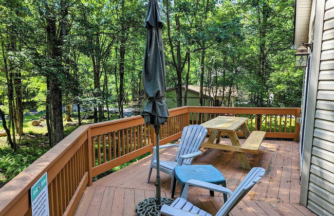 The Bear Foot Lodge by Avantstay Game Room, Deck, Beach/lake Access - Photo 2