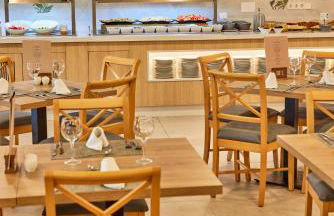 Universal Aparthotel Don Camilo - Foto 53