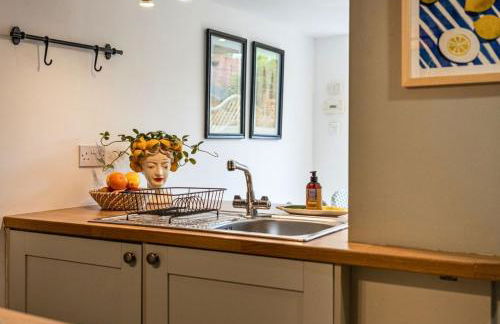 Poppy Cottage - Cosy 2 Bedroom, Perfect for Family! - Photo 47