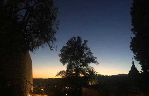 L'élégante - maison de ville avec bains à remous - parking inclus - Foto 33