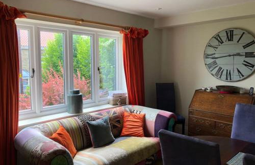 St Anthony’s, bright perkily decorated 3 bedroom house - Photo 32