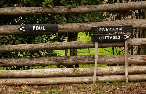 Family Cotswolds Cottage Farm Stay - The Smythy - Foto 61