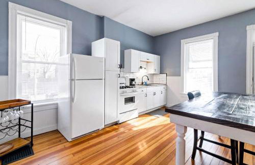 Pet-Friendly Benton Park 1BR Apt with Private Backyard - Foto 17