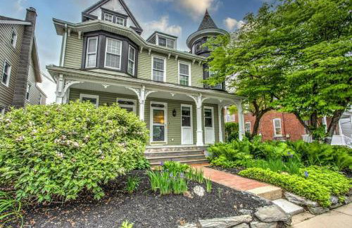 Cozy Dark & Moody Home New Reno 10 mins to Lanc - Foto 27
