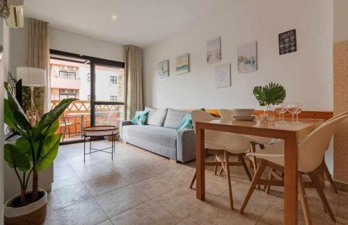 Apartamento 303 junto a la playa piscina y parking - Foto 1