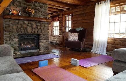 Deer Valley Retreat, Lovely Log Cabin with Fireplace & Garden Views- Perfect for a Relaxing Getaway! - Foto 76
