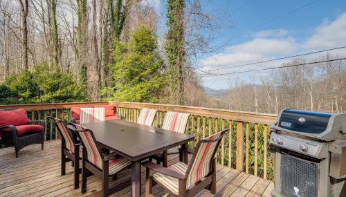 Peaceful Hendersonville Cabin - Hot Tub & Fire Pit - Photo 2