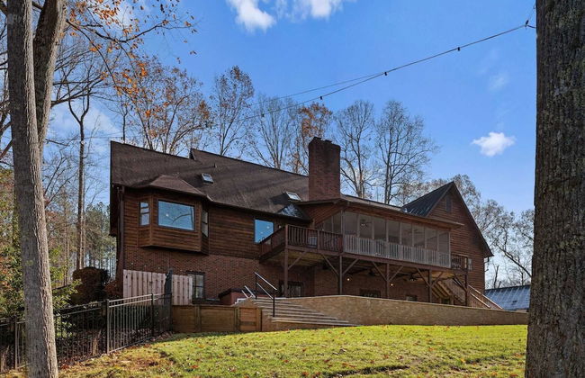 Winding Down by Avantstay Sleeps 20 + Dock, View - Photo 64