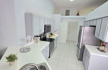 Pool house Best location in Wesley Chapel - Photo 20