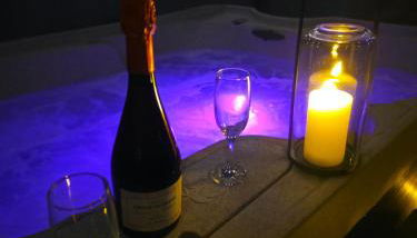 Cocon Jacuzzi privatif - proche Le Mans - Foto 3