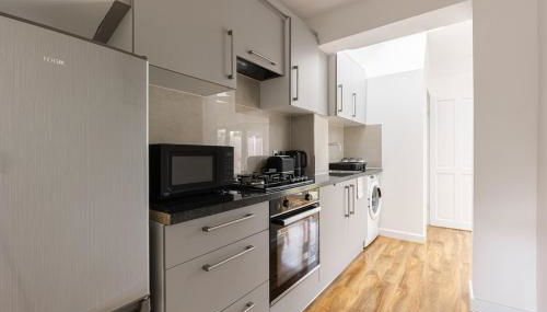 Spacious London Oasis - Photo 2