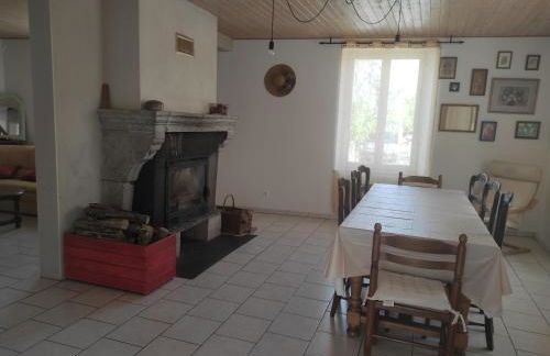 Chez Suzanne Maison à la campagne 2-8pers 4 chambres - Foto 14