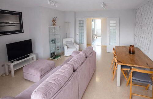 4BR Apt 10 min Walk to San Juan Beach - Pool & Terrace - Foto 8