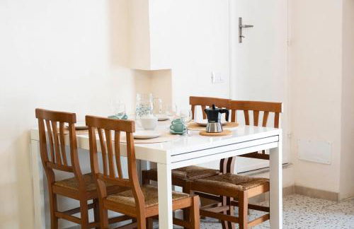 Historic Town Center, Parking Nearby - Foto 17