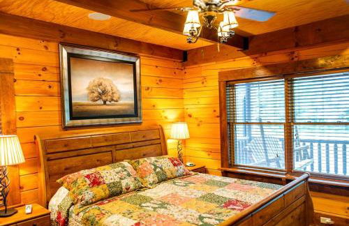Charming Log Cabin Rental for a Group Getaway in Shenandoah, Virginia - Photo 15