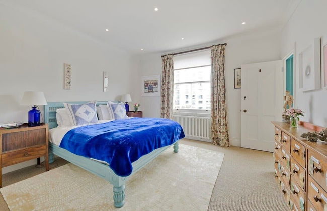 Gorgeous & Grand 5 Bed House, Holland Park - Photo 36