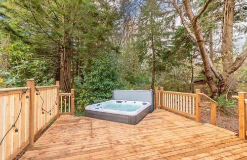 Little Bear's Bungalow; Log Cabin w/Mountain views - Foto 2