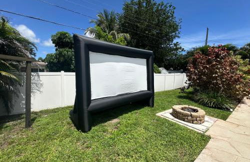 Villa Oasis 3 Miles to Hard Rock Stadium & Casino, Guitar Hotel Nearby, Pool, Game Room, Sleeps 12, 15 Min to Beach - Foto 7