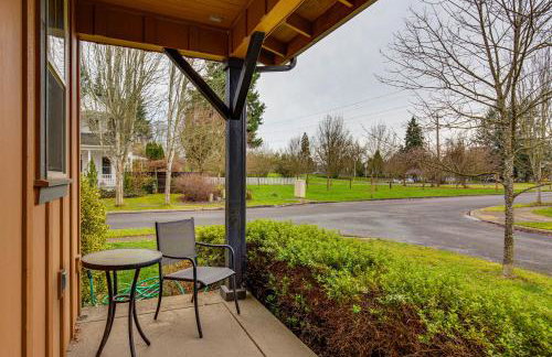 Walk to Autzen Stadium, 3 Mi to UO! Home with Patio - Foto 29