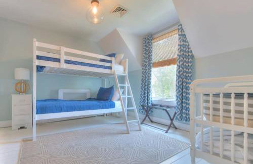 Gorgeous Traditional Home Modern Amenities Downtown Harwichport - Foto 24