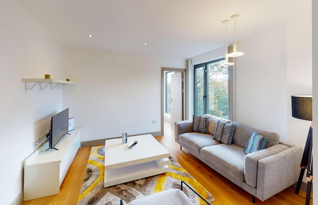 Kew Bridge by Charles Hope - Foto 32