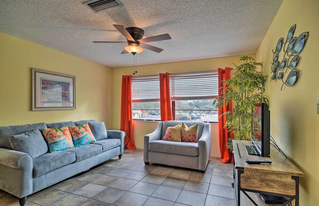 Updated Condo Near Beach: Ideal Walkable Location - Foto 2