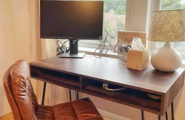 Chateau Blanc Yale Located Downtown - Photo 6