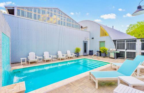 The Moon Quonset Hut Vacation Rental Heated & Chilled Pool - Photo 2