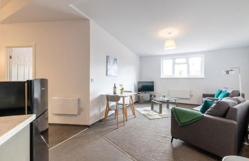 The Eldern - Spacious, Netflix, free Parking, close to A1 - Photo 28