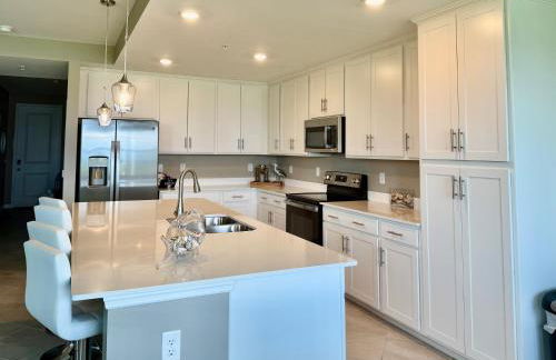 Third-Floor National Golf Course Condo 3BR 2BA, Full Amenities & Ave Maria Access - Photo 31