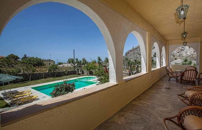 Petrinos Milos - Foto 35