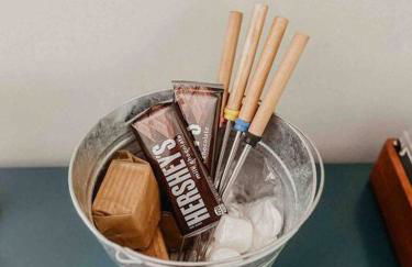 Creek Side Cabin with Wood Fired Hot Tub and Fire Pit - Foto 39