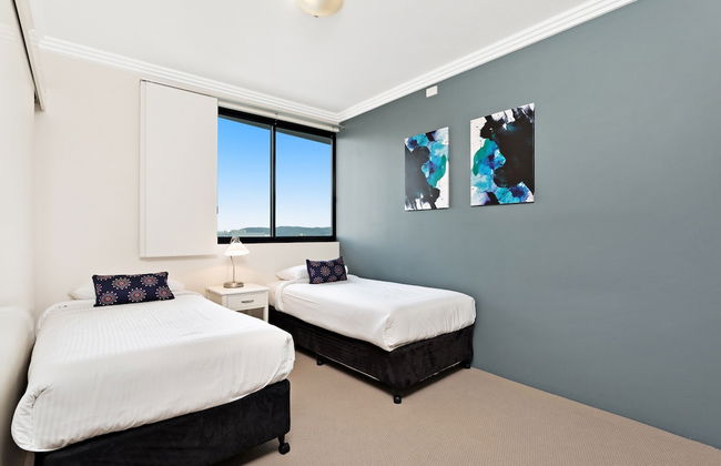 Republic Apartments - Photo 13