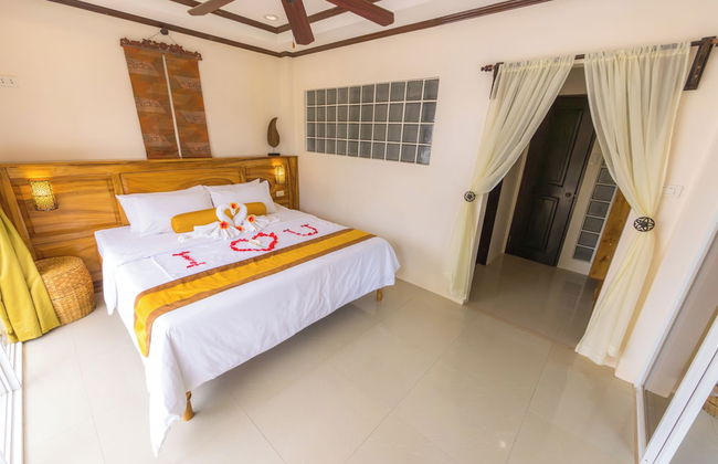 Palms Cove Resort - Photo 12