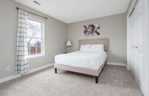 Peaceful Modern Home near Avon - Foto 26